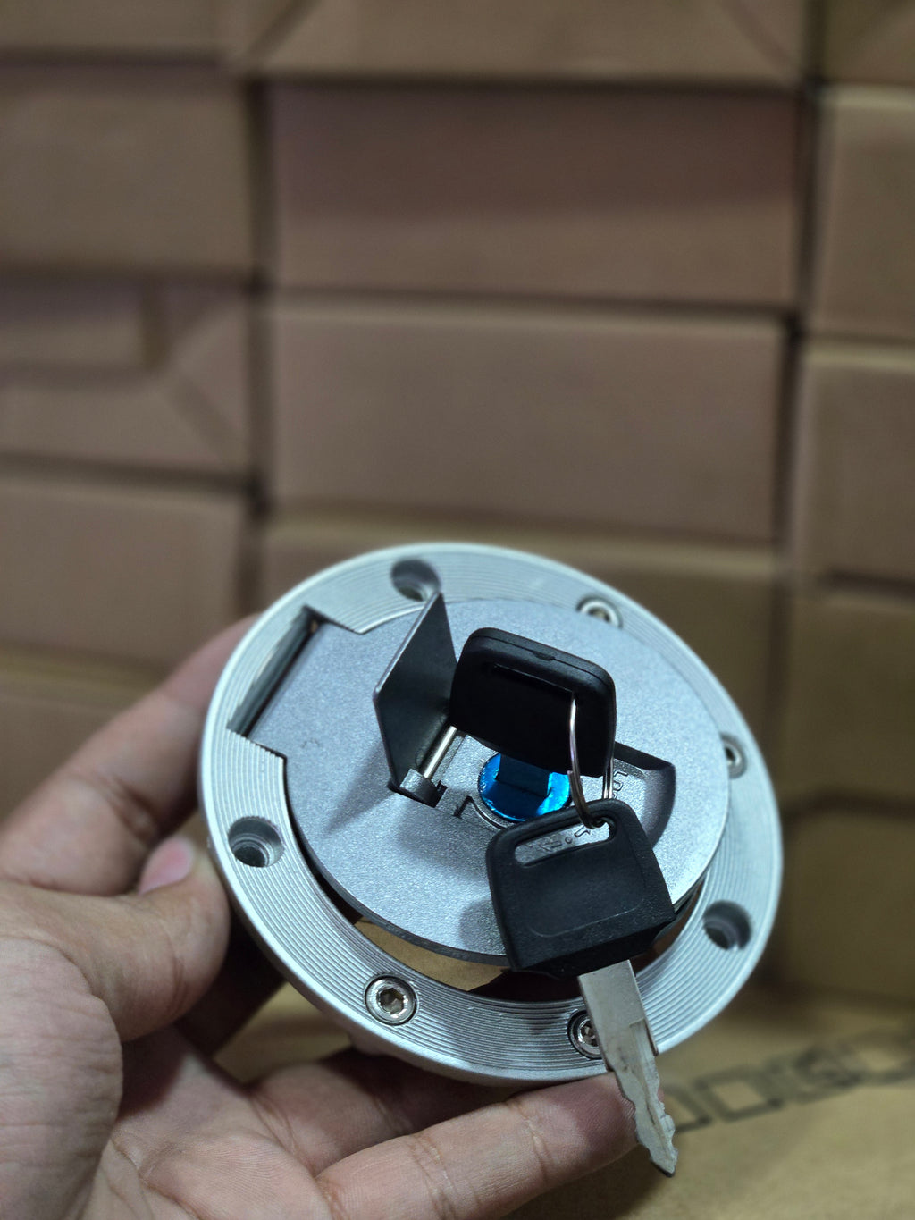 Tapon de tanque multiperno